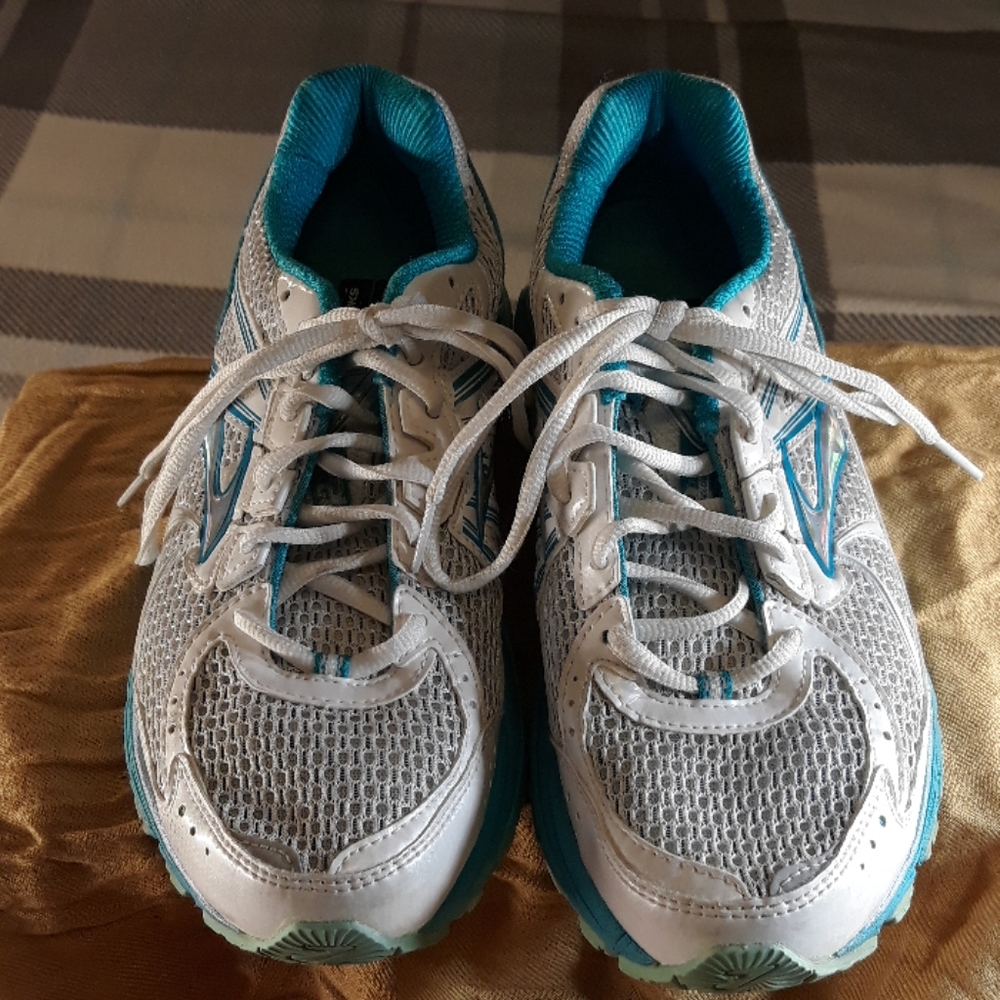Brooks Limited GTS13 Women's Running Shoes - Picture 3 of 8